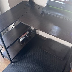 事務用デスクの画像