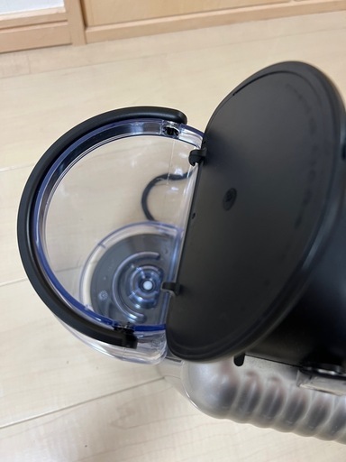 NESPRESSO コーヒーマシン(ジニアス)
