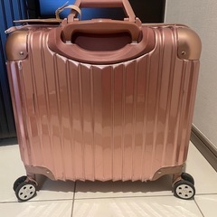 スーツケースの画像