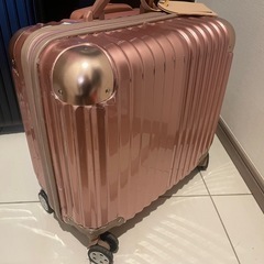 スーツケースの画像