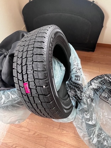 【Dunlop 冬タイヤ 未使用品】 205/60R16