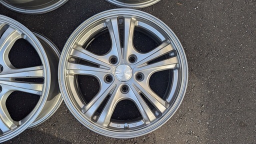 [超美品]インプレッサ用16インチホイール