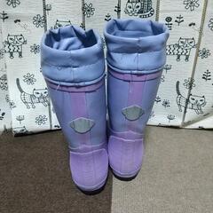 女の子 冬の長靴 22センチ の画像