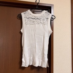 夏服・白ノースリーブ