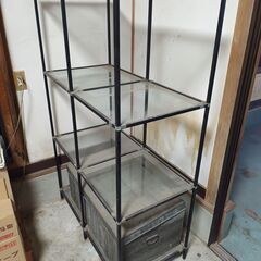 商品などの陳列用ラック