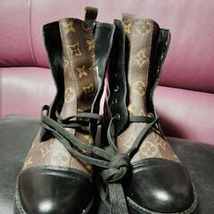ルイヴィトンブーツの画像