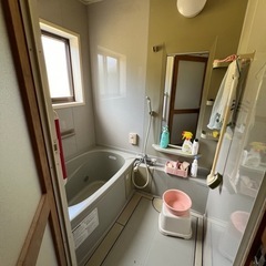 自給自足生活向け戸建て6ＤＫ賃貸物件(庭・畑付)、自宅兼陶芸作業場使用も可(駐車場 4台付)、ペット可 。 − 三重県