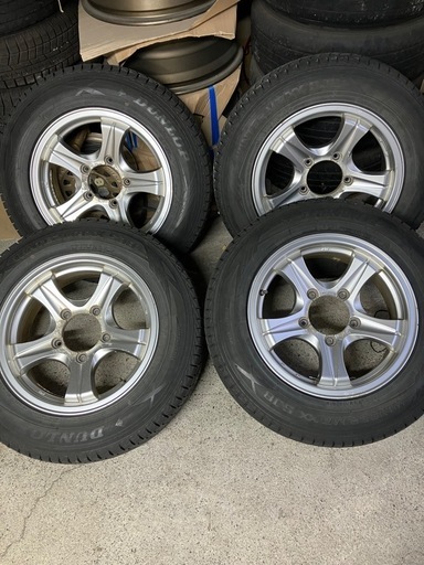 ジムニー175/80R16スタッドレスホイル付き