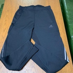 adidasパンツ