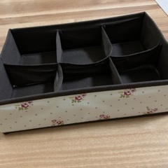 仕切りケース