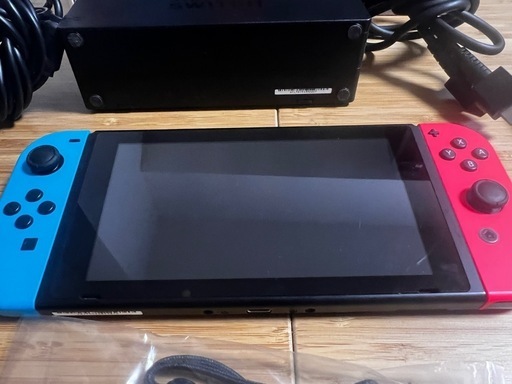 Nintendo Switch本体　コントローラーパッド付き
