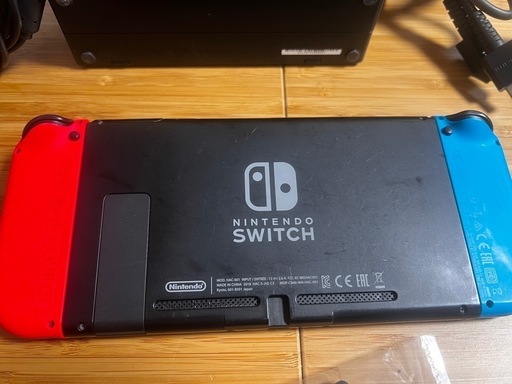 Nintendo Switch本体　コントローラーパッド付き