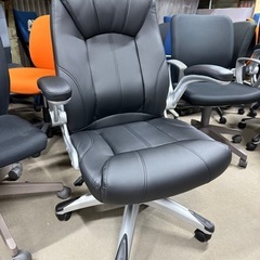 実売1.5万　社長椅子 レクアス 可動肘付き アームアップ レザ...