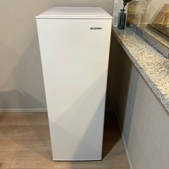 アイリスオーヤマ 冷凍庫80Lスキマックス スリム