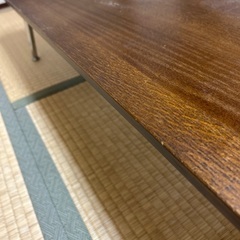 ガラスローテーブルの画像