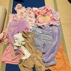女児　120 ユニクロ　ベビードール　ディズニー　秋冬物