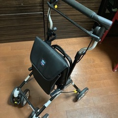 極美品　シルバーカーの画像