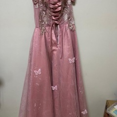 ピンクのプリンセスパーティードレスの画像