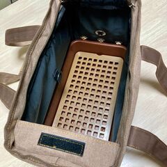 【引取相談中】ペット用キャリーバッグ　ウサギ・子猫・小動物用　の画像