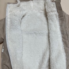 西松屋アウター　サイズ80の画像