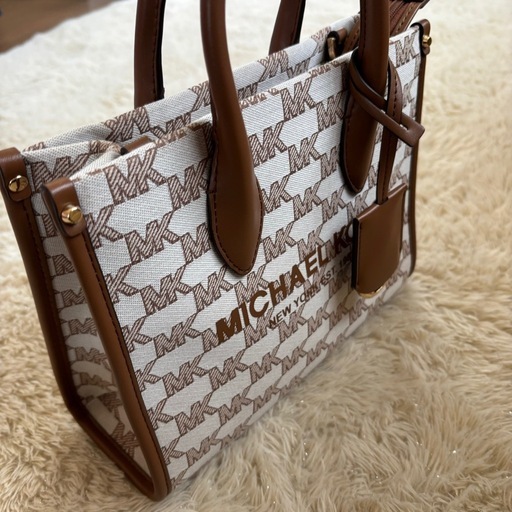 一度のみ使用　MICHAELKORS ミレラ　バニラ