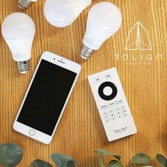 TOLIGO 3個×調光調色スマートLED電球（E26口金）+専用リモコン　スマホでも操作可能