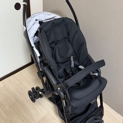 ベビーカー　Combi スゴカルa light エッグショック　グレー