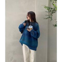 人気のニットの画像