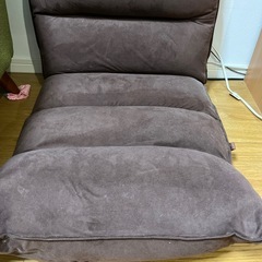 座椅子　ブラウン　お話し中の画像