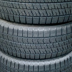ブリヂストン スタッドレス　BLIZZAK VRX2 205/65R15／4本の画像