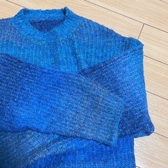 人気のニットの画像