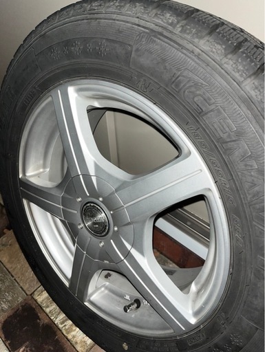 【決まりました】スダッドレスタイヤ　ホイール付き　4本