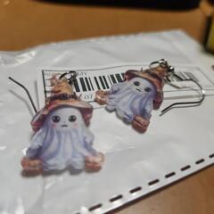 可愛いお化けのピアスの画像