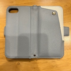 【値下げ】スマホケース・手帳型(iPhone SE3/SE2/8/7/6s)の画像