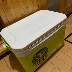 【取引中】シマノクーラーボックスフリーガベイシス20L
