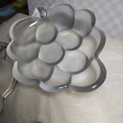 美品 HOYA クリスタル ぶどう形 皿 デザート皿 3枚セット 希少レア 昭和レトロ 食器 小皿 小鉢 サイズ15㎝×12㎝高さ3㎝の画像