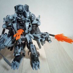 トランスフォーマー　マスターピース　MPM-13　ブラックアウト　KOバージョンの画像