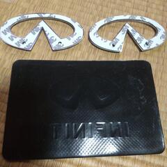 インフィニティ F.Rエンブレム&ダッシュボードマットの画像