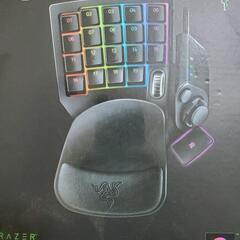 左手デバイス RAZER TARTARUS v2 