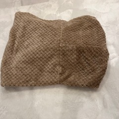 ニトリ　【未使用品】スヌード　マフラー　ベージュ系の画像