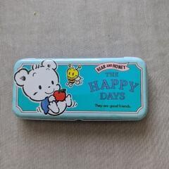 缶ペンケース