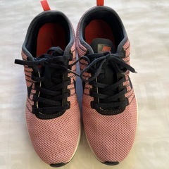 NIKE  スニーカー　レディース　25cm  値下げ致しました...