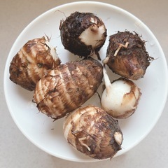 里芋6こ(300g)