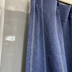 カーテンの画像