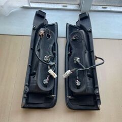 ★200系ハイエース用！！！　社外テールレンズ左右綺麗！！！　※点灯確認しました/説明文にての画像
