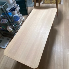 IKEAローテーブル