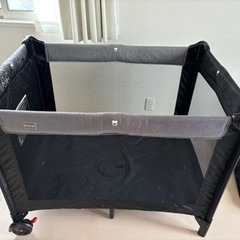 ベビーベッドの画像