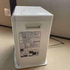 石油ファンヒーター　TOYOTOMI　ストーブの画像