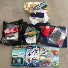マクドナルド　ハッピーセット　
トミカ　プラレール新品