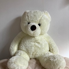 くまの大きいぬいぐるみ